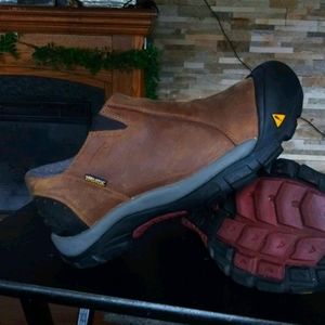 Keen hiking shoes